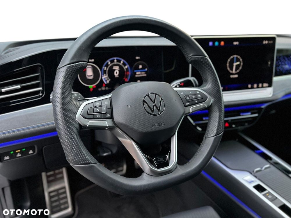 Volkswagen Passat - 11