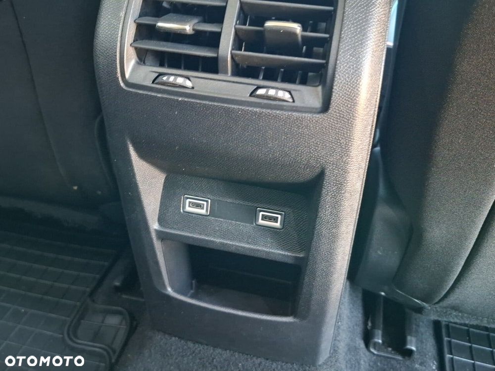 Peugeot 308 1.2 PureTech Allure S&S EAT8 - 21