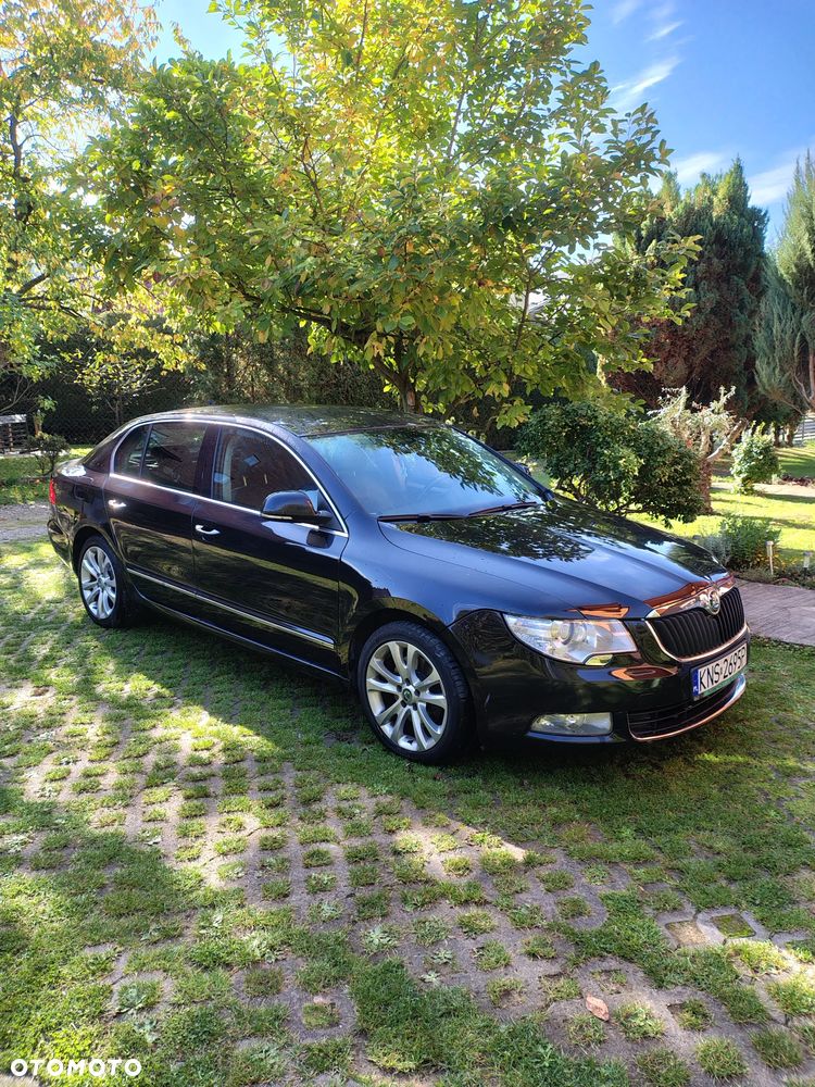 Skoda Superb 2009 photo 4