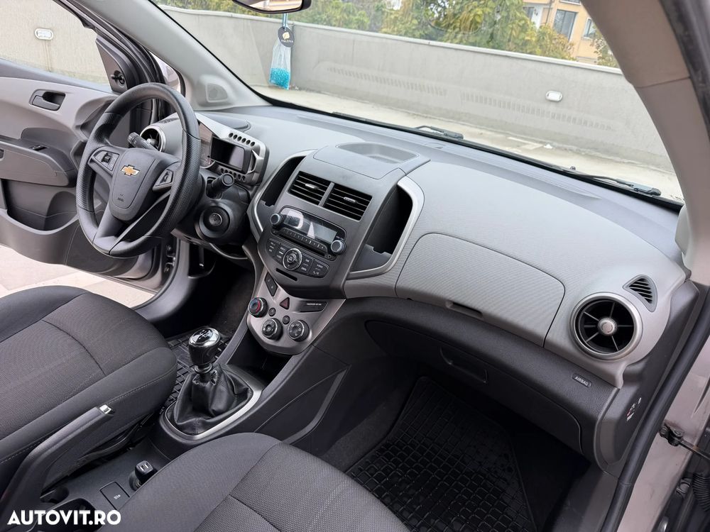 Chevrolet Aveo - 12
