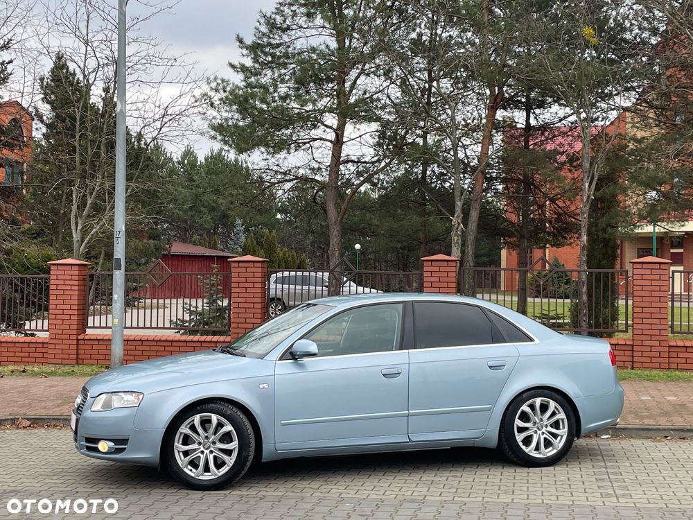 Audi A4 Limousine - 10