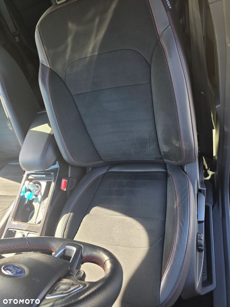 Ford Kuga 2.0 TDCi AWD ST-Line - 19