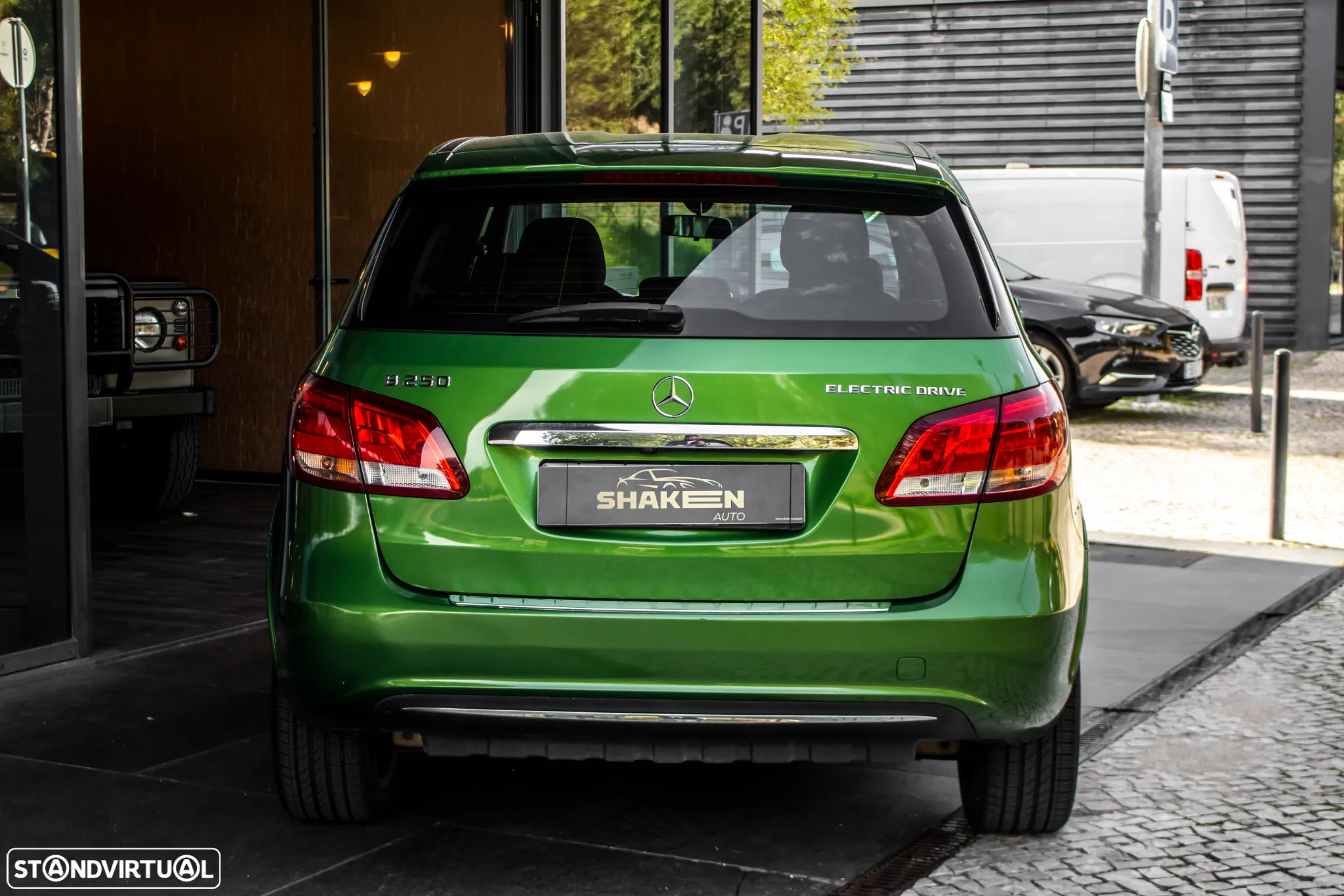 Mercedes-Benz B 250 e Electric Drive - 11