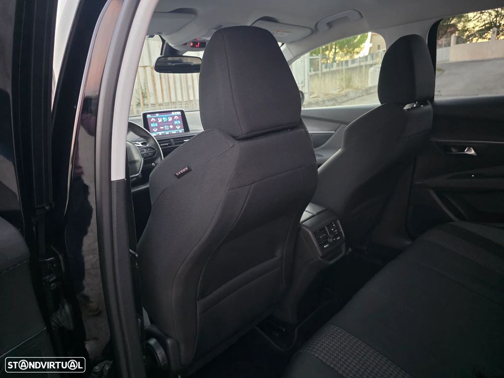Peugeot 3008 PureTech 130 Stop & Start GPF EAT8 Allure - 20