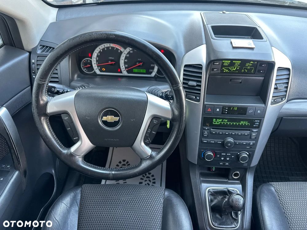 Chevrolet Captiva 2.4 LS - 20