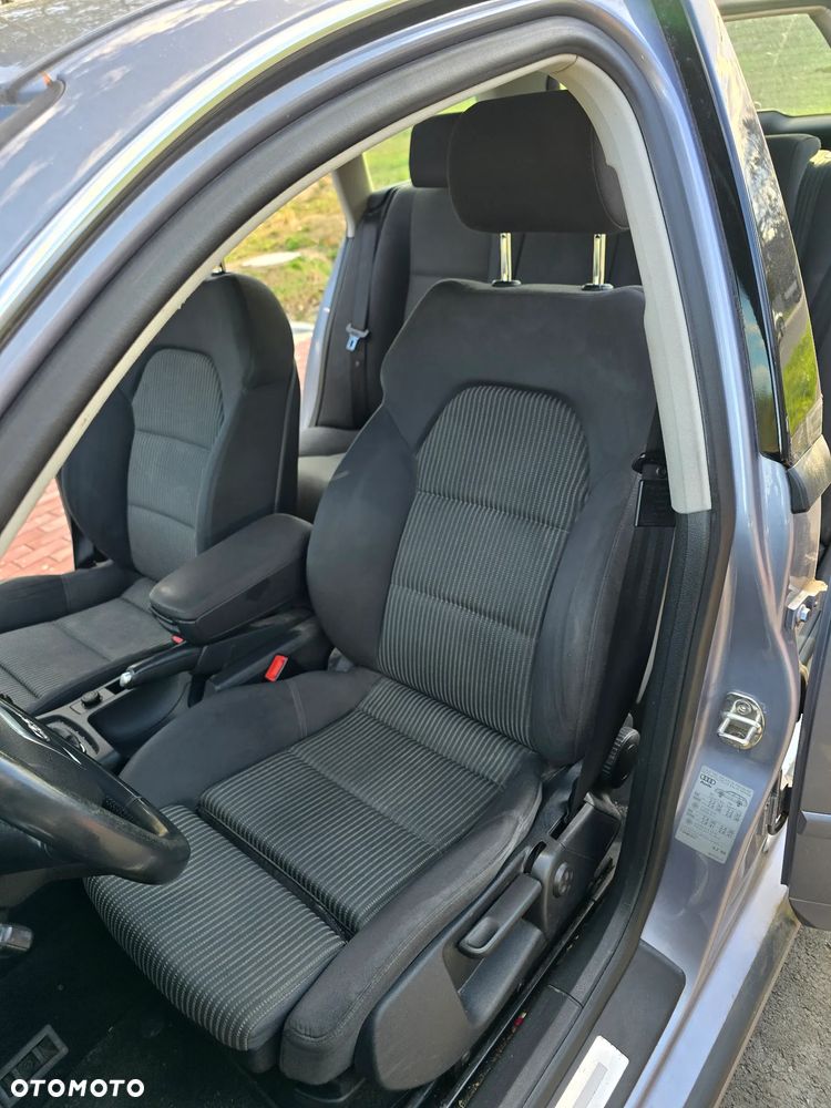 Audi A4 Avant 2.0 T FSI - 21