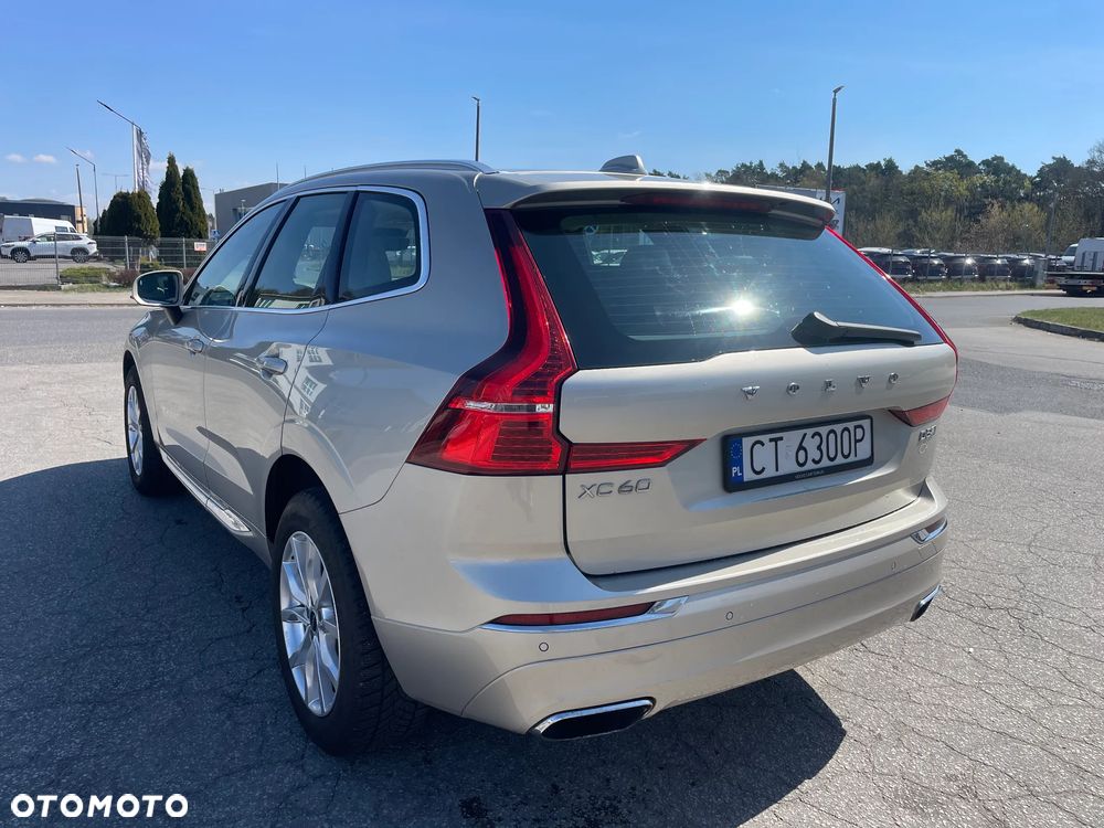 Volvo XC 60 D5 SCR AWD Momentum - 5