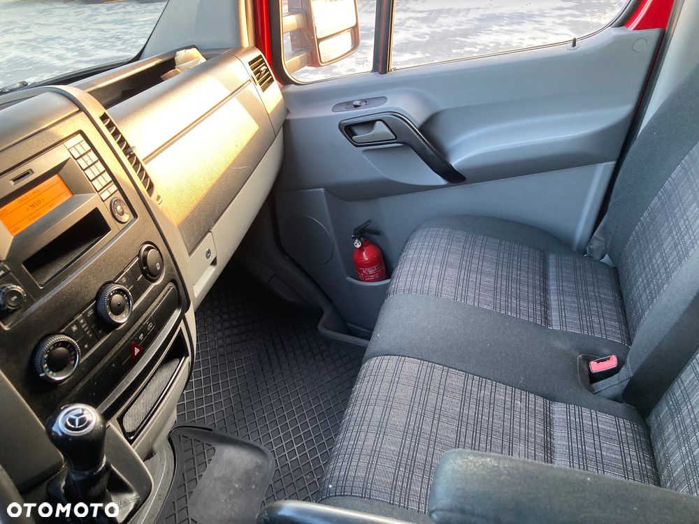 Mercedes-Benz Sprinter - 10
