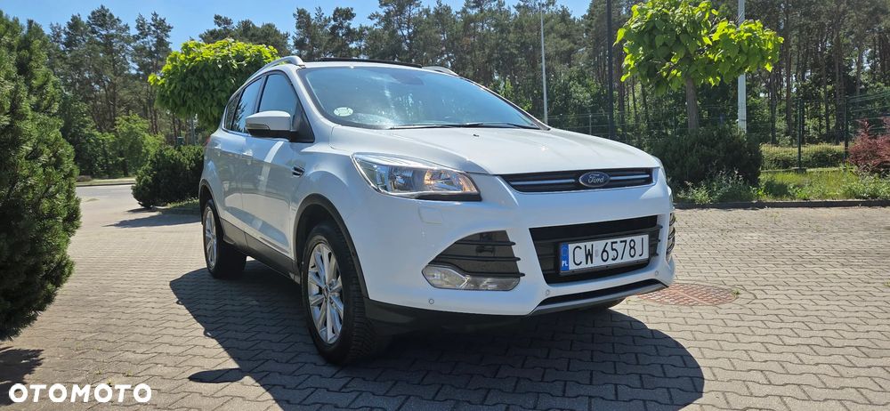 Ford Kuga 1.5 EcoBoost 2x4 Titanium - 4