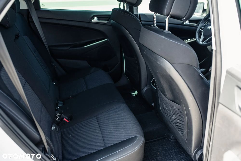 Hyundai Tucson 1.6 GDi 2WD Select - 24
