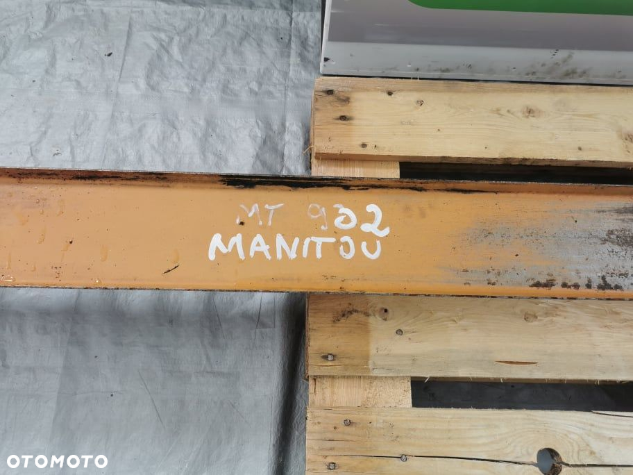 Siłownik wysuwu ramienia  Manitou MT 932 {Wewnętrzny} - 8