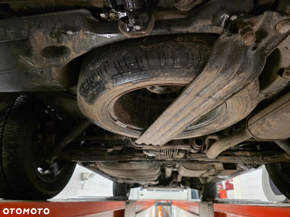 Volkswagen Caravelle L1 4Motion - 35