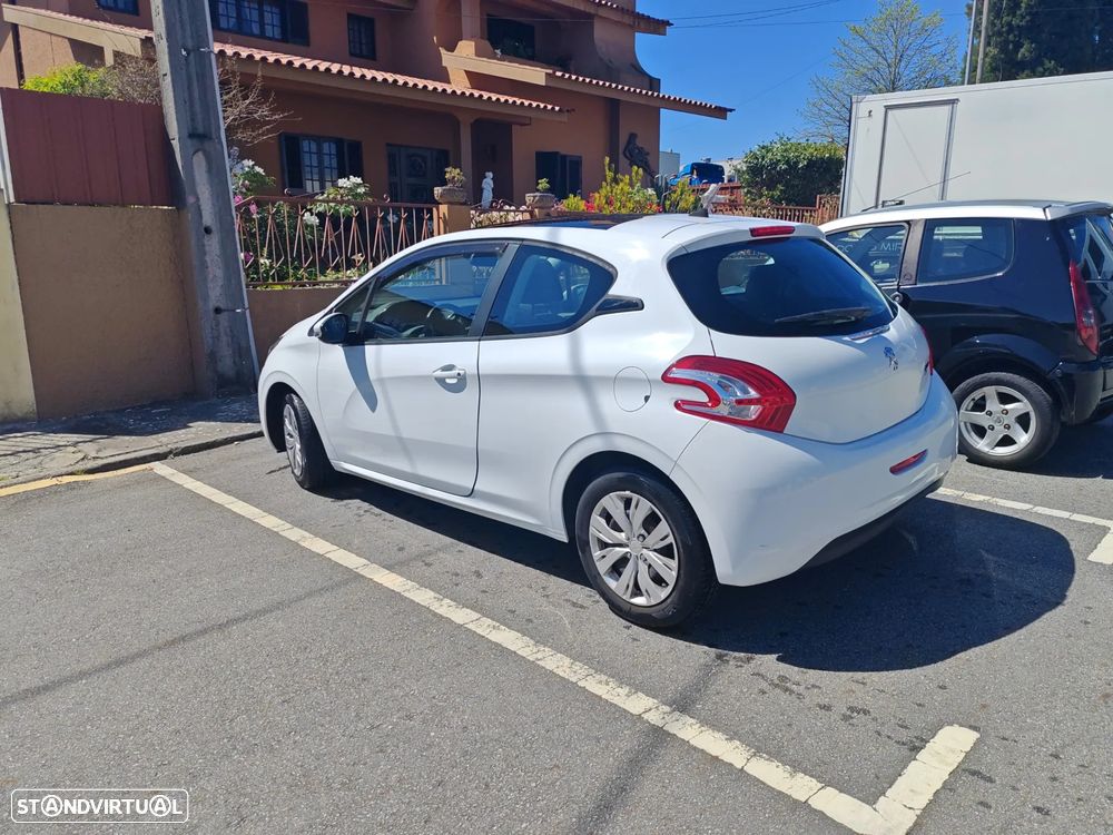 Peugeot 208 e-HDi FAP 92 Stop&Start Style - 6