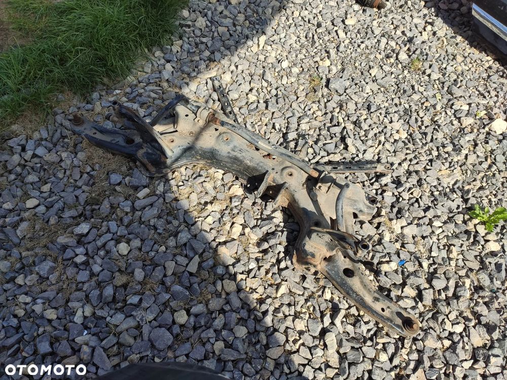 KL Kołyska Sanki Przód Ford Fiesta MKVII MK7 08- 1.25 - 2