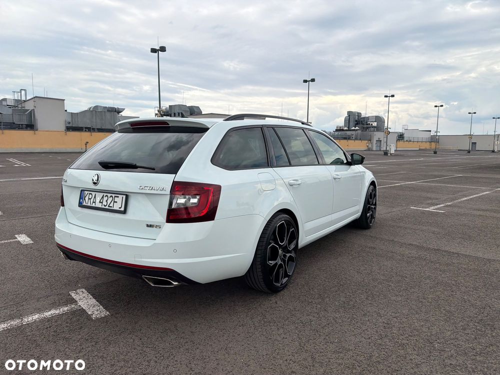 Skoda Octavia 2.0 TSI RS - 9