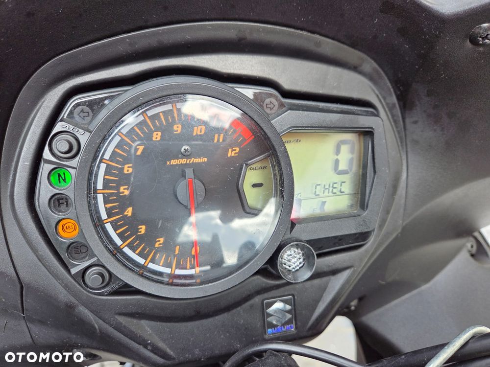 Suzuki GSX - 14