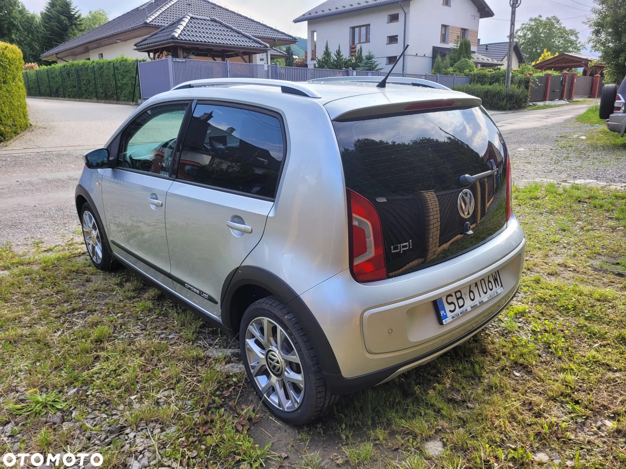Volkswagen up! 1.0 cross - 4