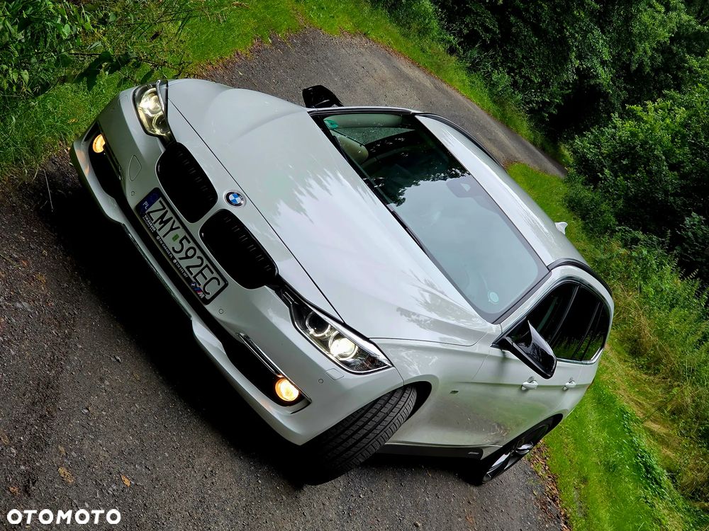 BMW Seria 3 320d xDrive Sport-Aut Luxury Line - 17