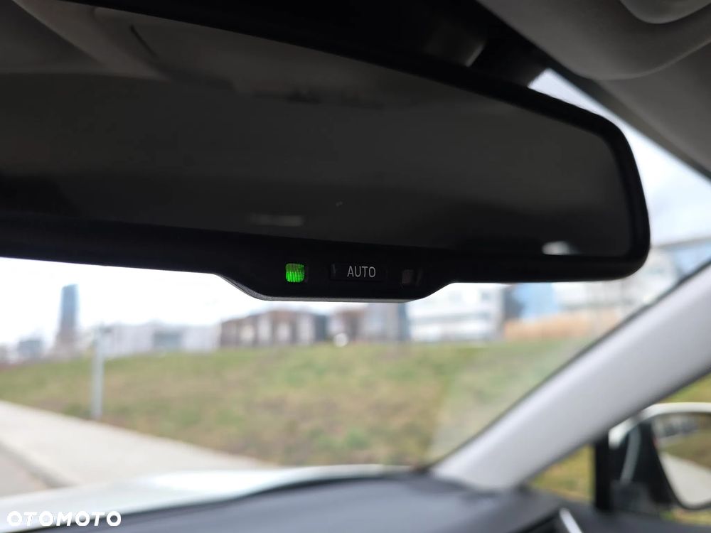 Toyota RAV4 2.5 Hybrid Comfort 4x2 - 31