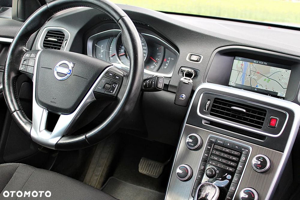 Volvo V60 D2 Geartronic Momentum - 23