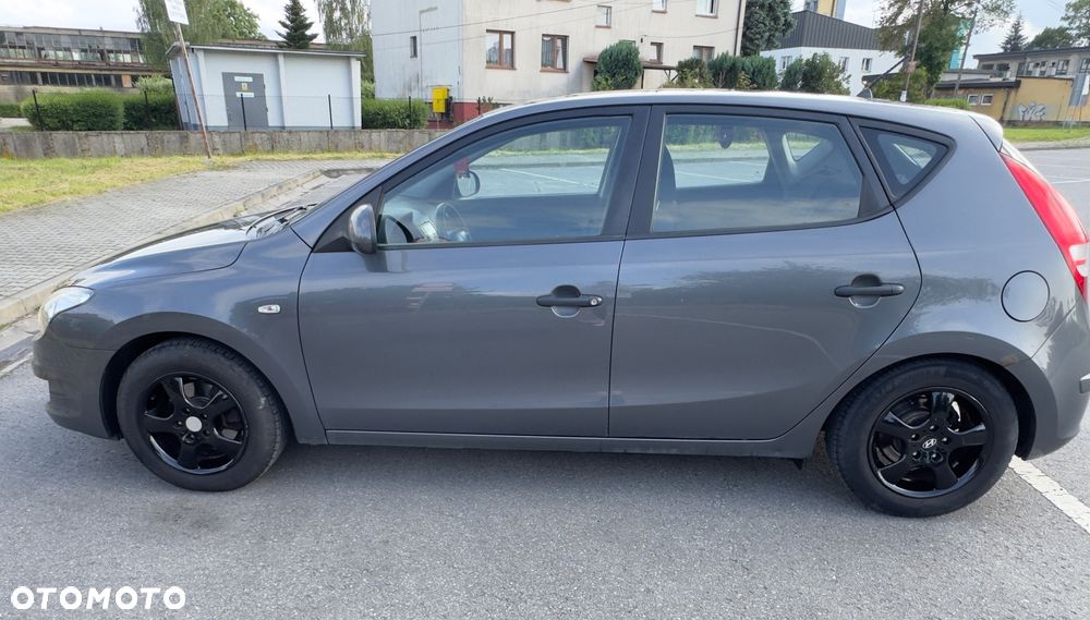 Hyundai i30 1.4 Classic + - 18