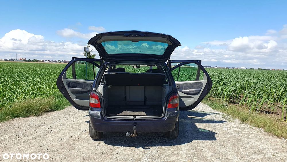 Renault Scenic - 12