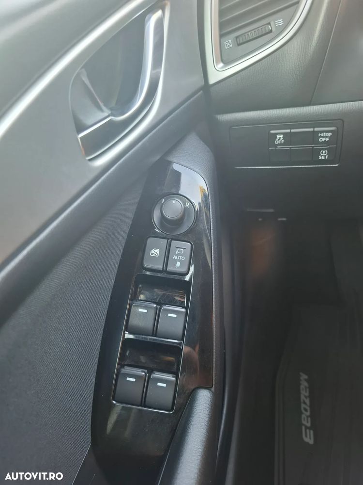 Mazda 3 - 7