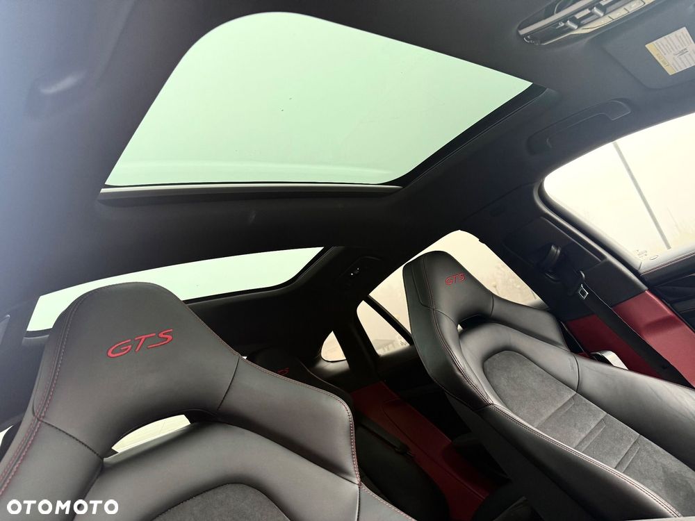 Porsche Panamera - 12