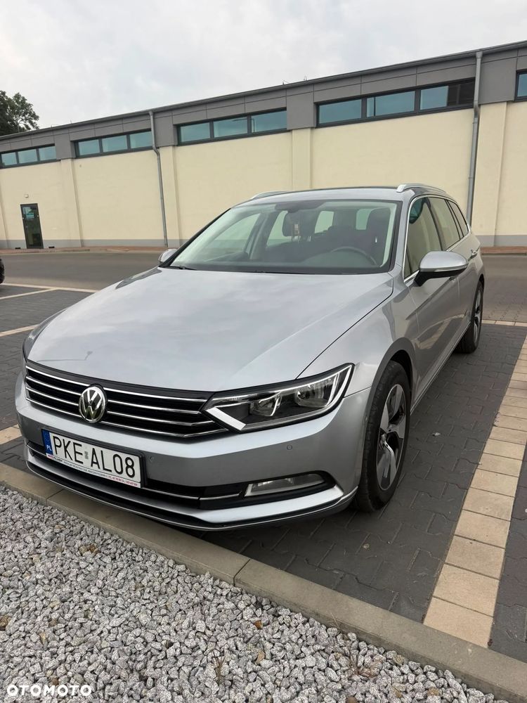 Volkswagen Passat - 2