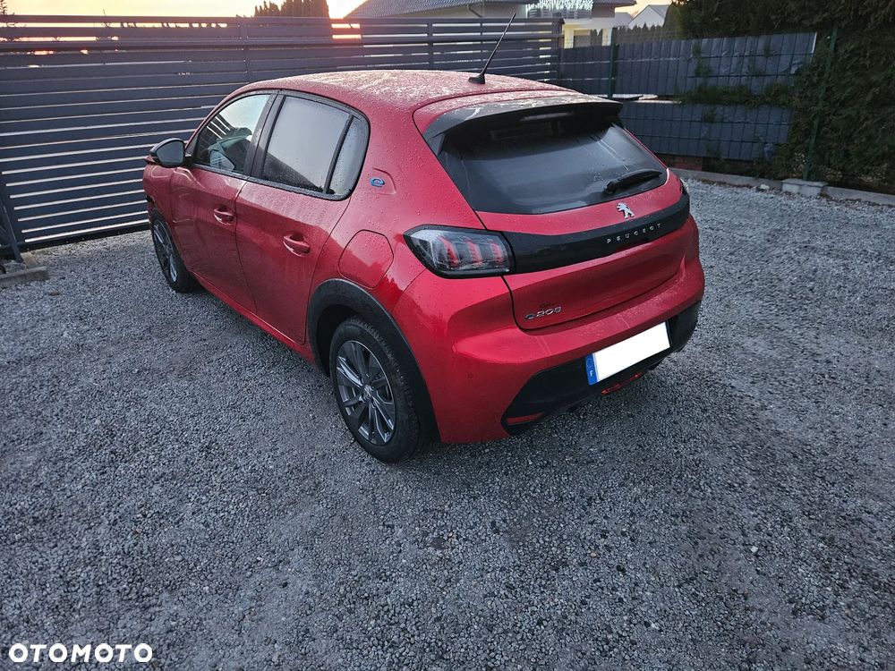 Peugeot 208 Allure - 4