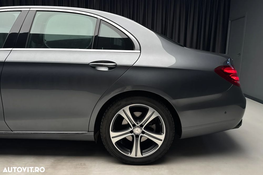 Mercedes-Benz E 200 4MATIC Aut. - 11