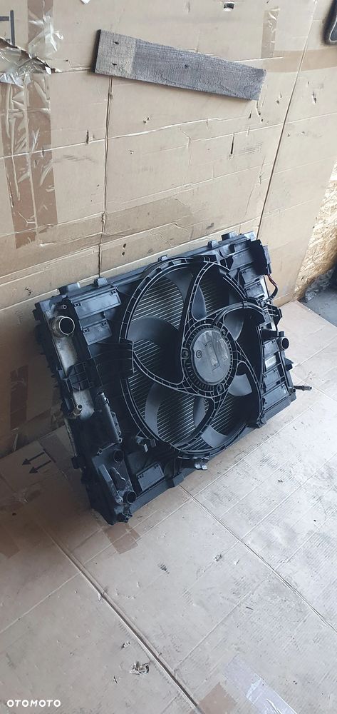 Pas przedni chłodnice wentylator BMW 6 E63 3.0 9410067 6931231 7548347 - 7