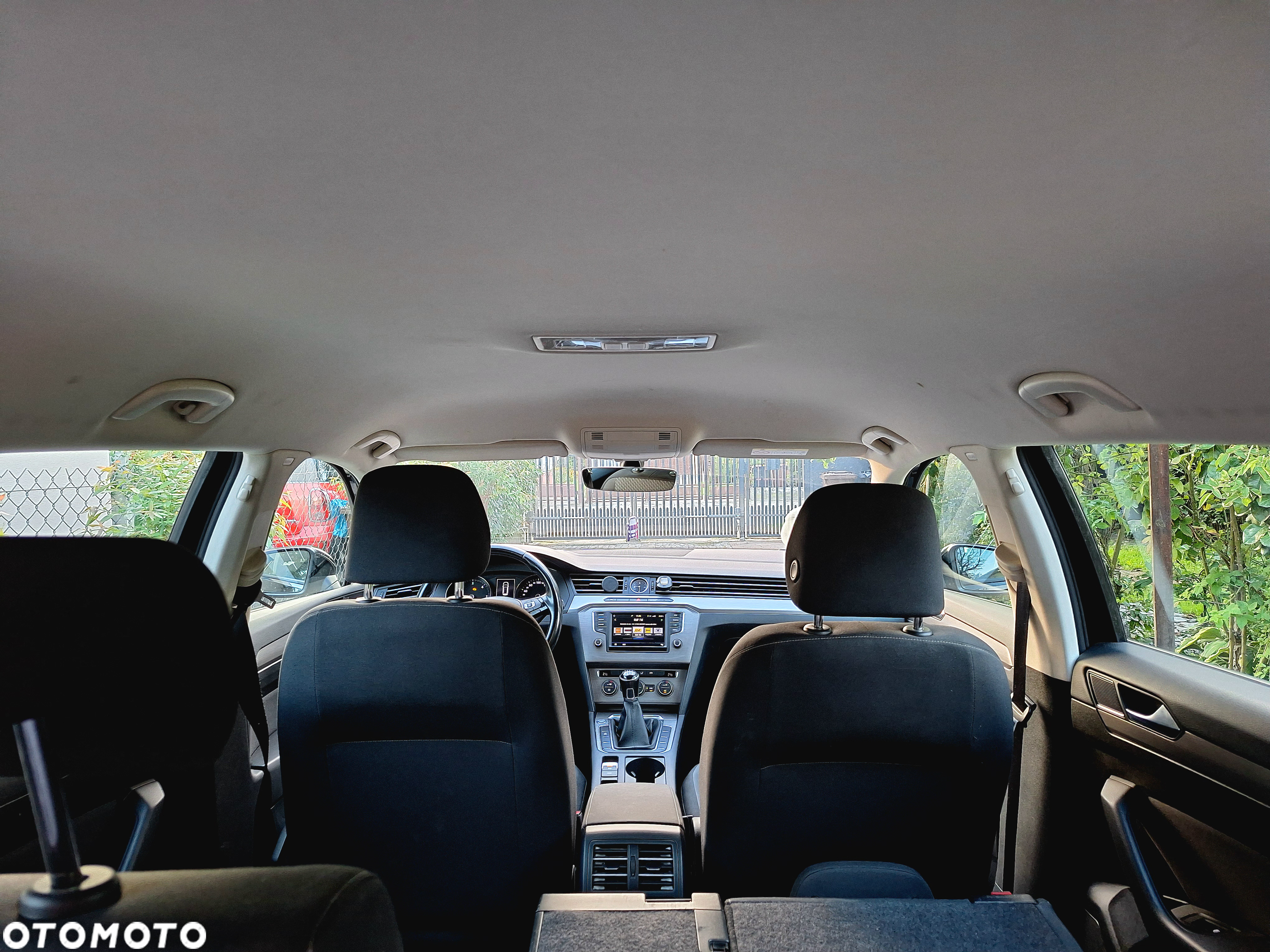 Volkswagen Passat 2.0 TDI BMT Trendline - 13