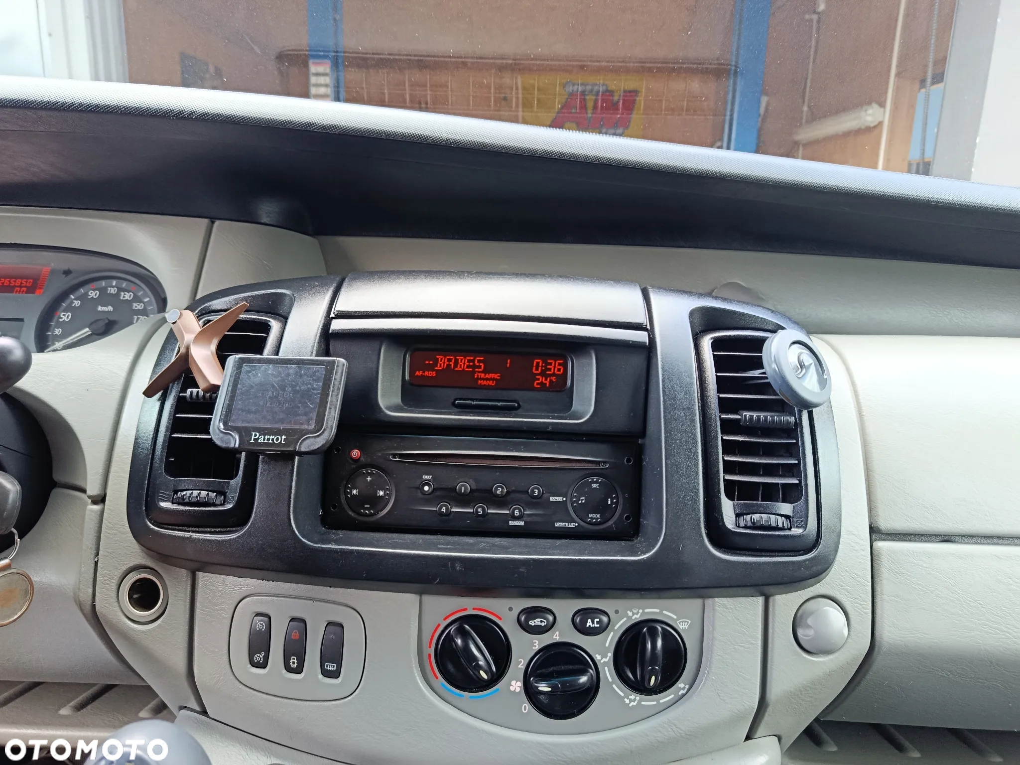 Renault Trafic Long - 15