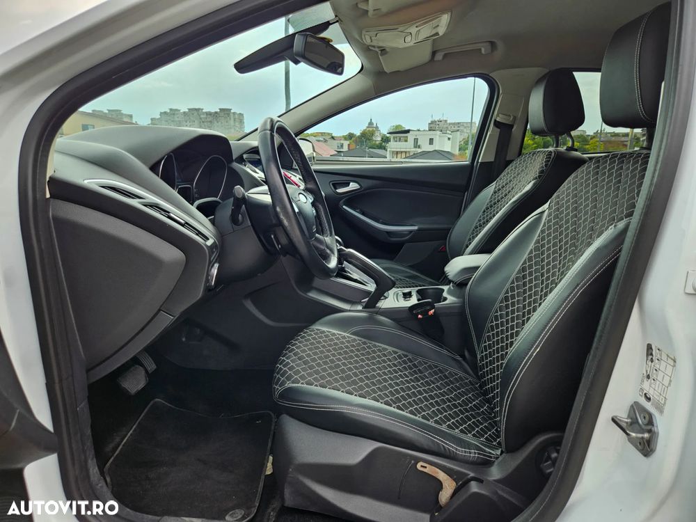 Ford Focus 2.0 TDCI DPF Powershift Titanium - 8