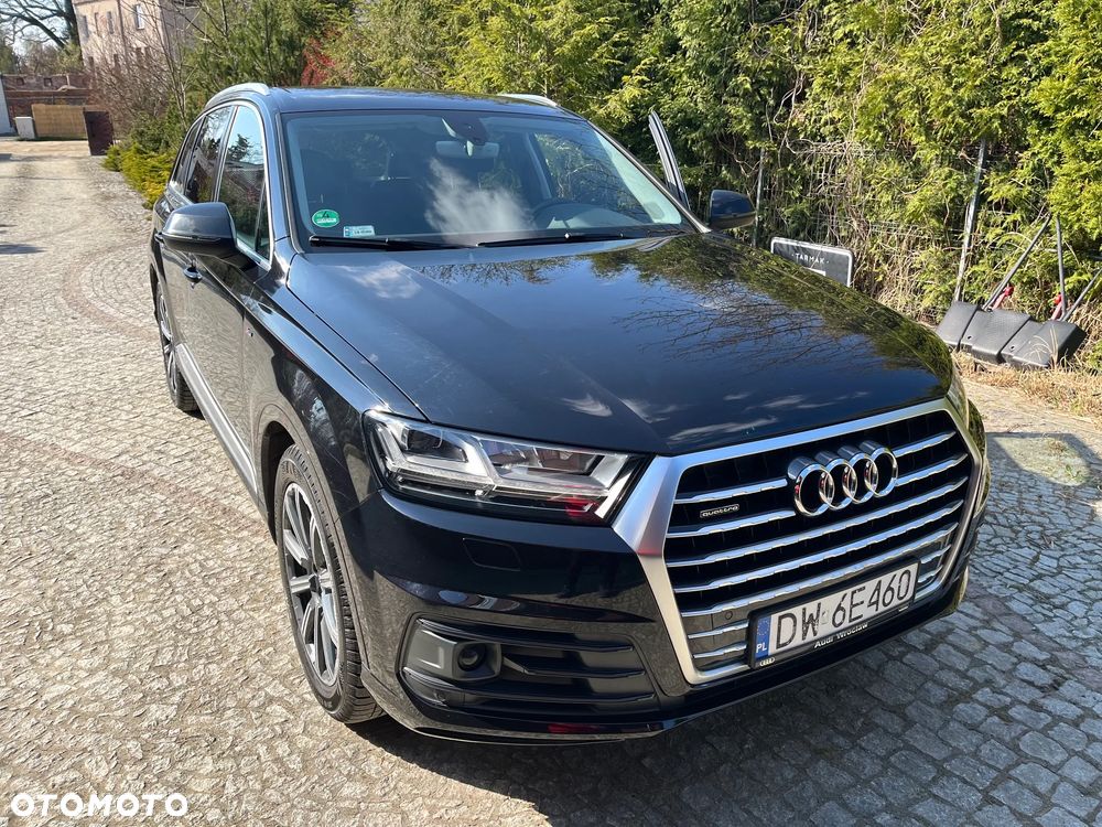 Audi Q7 - 1