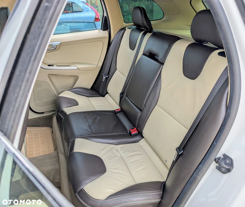Volvo XC 60 T6 AWD Summum - 24