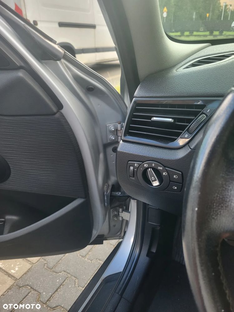 BMW X1 sDrive18d - 9