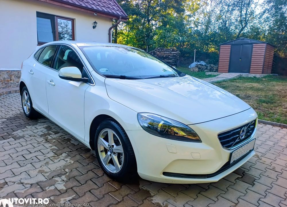 Volvo V40 T3 Momentum - 2