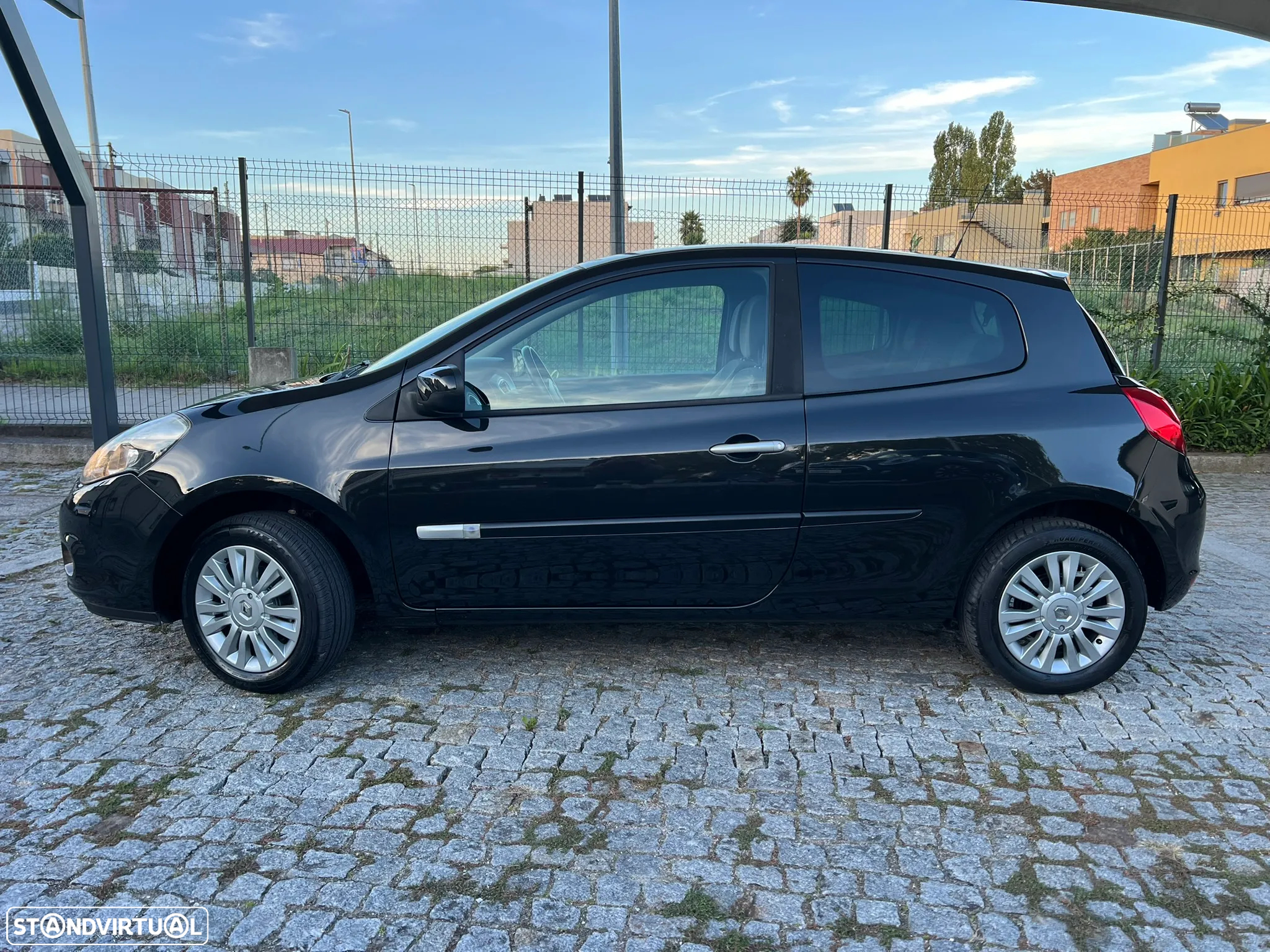 Renault Clio 1.2 16V GT 130g - 8