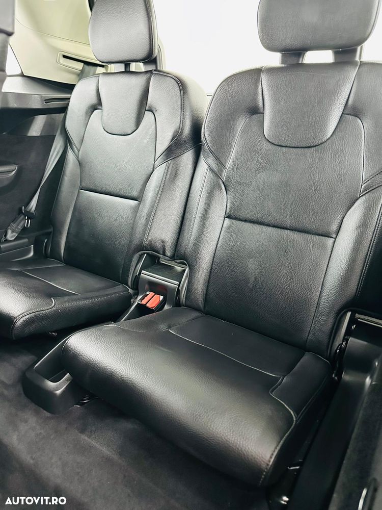 Volvo XC 90 D5 AWD Geartronic Momentum - 19