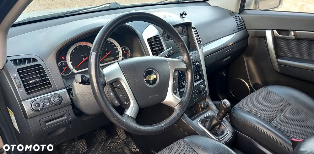 Chevrolet Captiva 2.0 d LS 5os - 17
