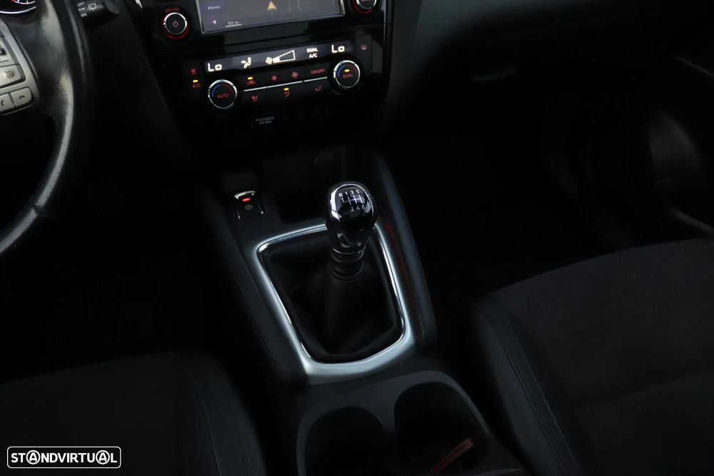 Nissan Qashqai 1.5 dCi TEKNA+ - 40