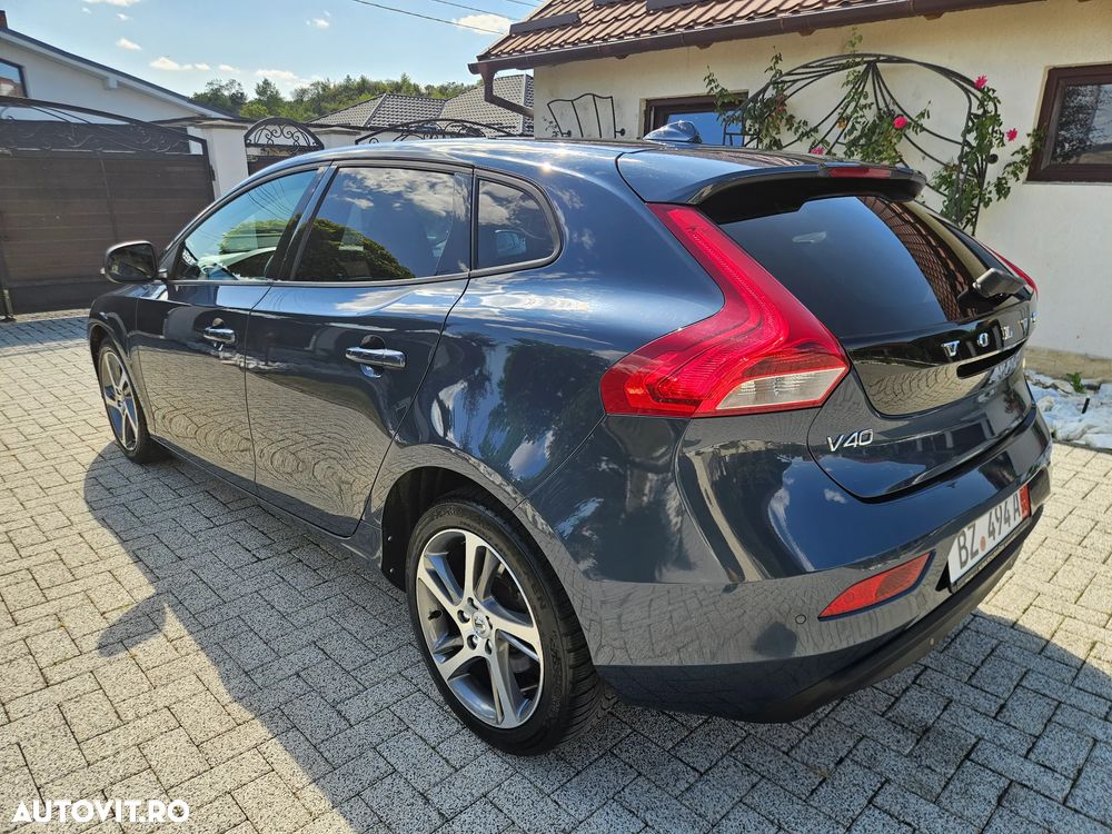 Volvo V40 - 8