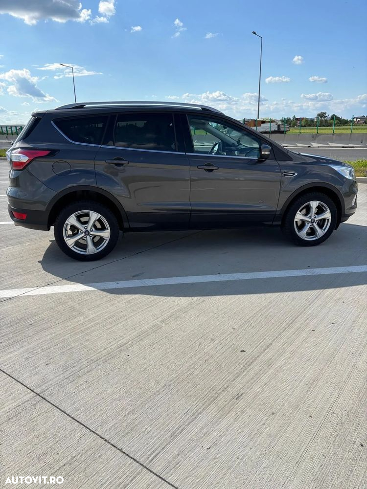 Ford Kuga 2.0 TDCi 4WD Powershift Titanium - 8
