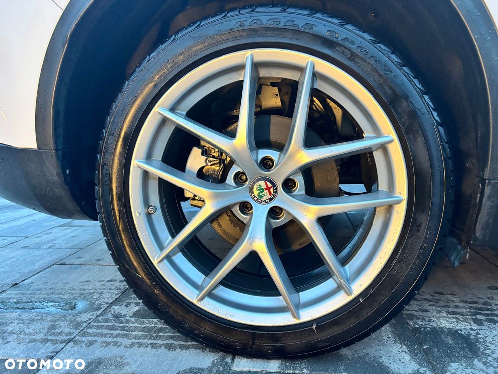 Alfa Romeo Stelvio 2.0 Turbo TI Q4 - 18