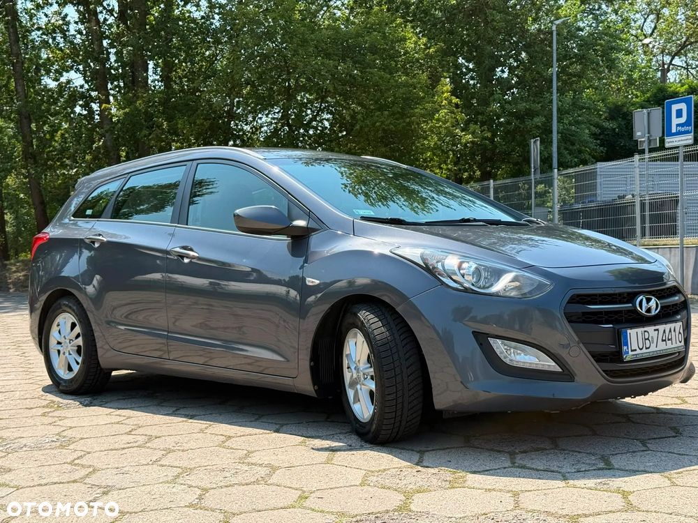 Hyundai i30 1.6 D Classic + - 8