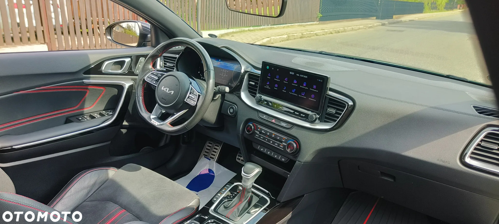 Kia ProCeed 1.6 T-GDI GT DCT - 11