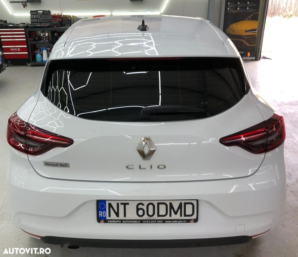 Renault Clio - 11