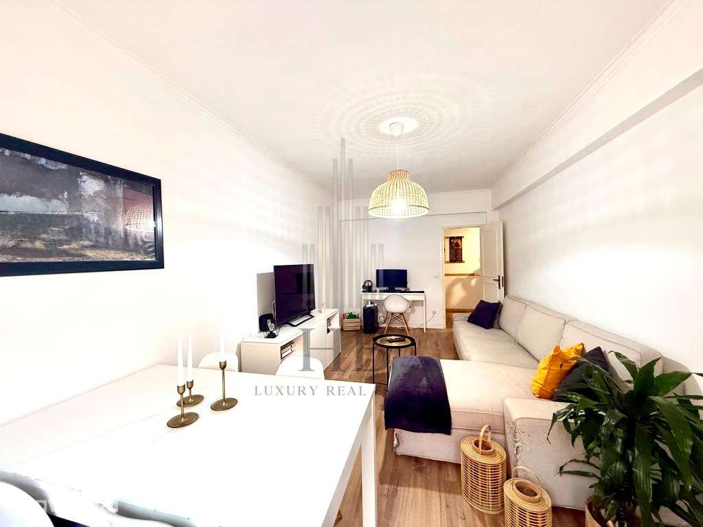 Apartamento T2 com Box e Arrecadação | Agualva-Cacém | Sintra - Grande imagem: 5/37